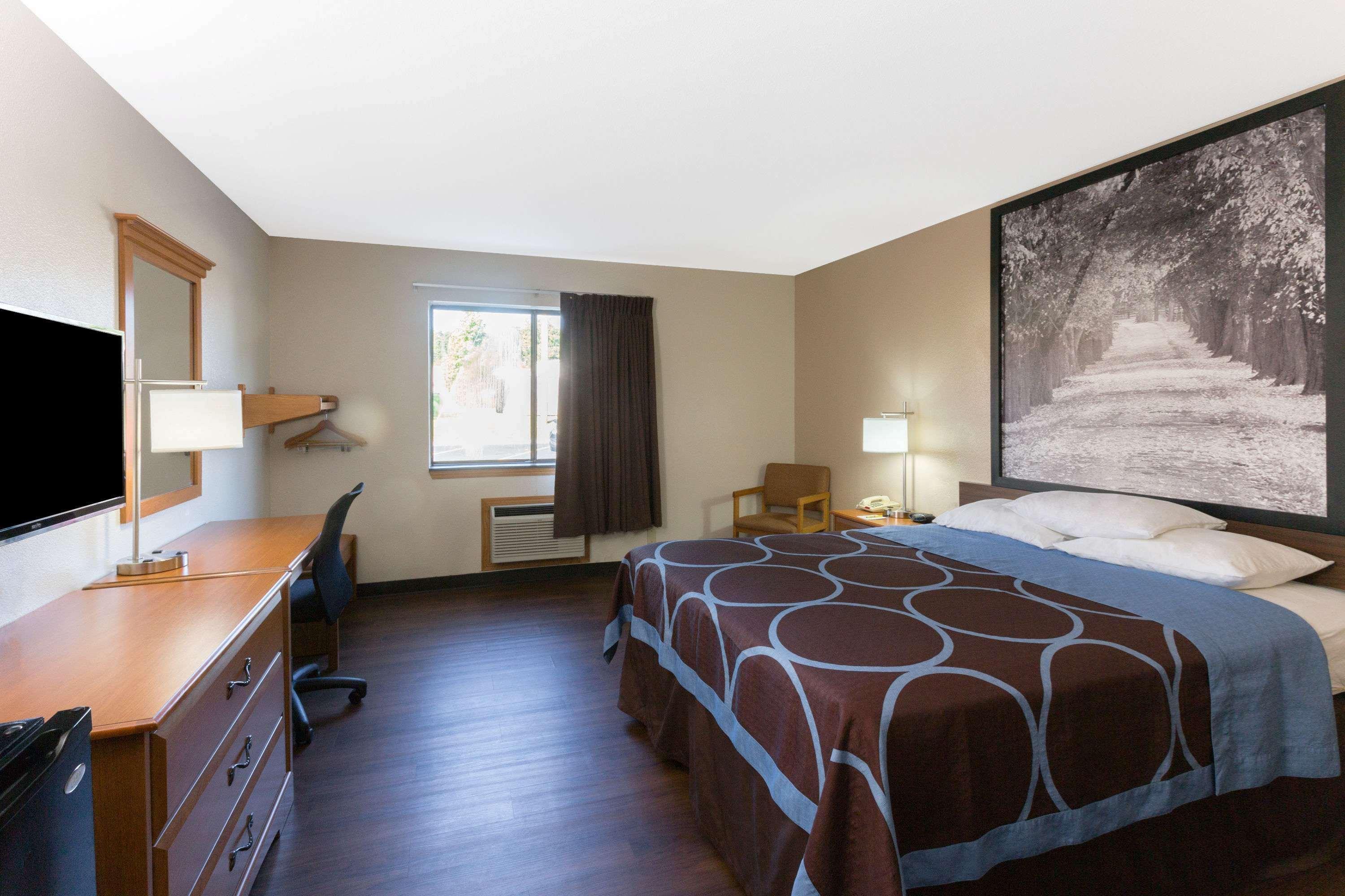 Hotel Super 8 By Wyndham Radcliff Ft. Knox Area Extérieur photo