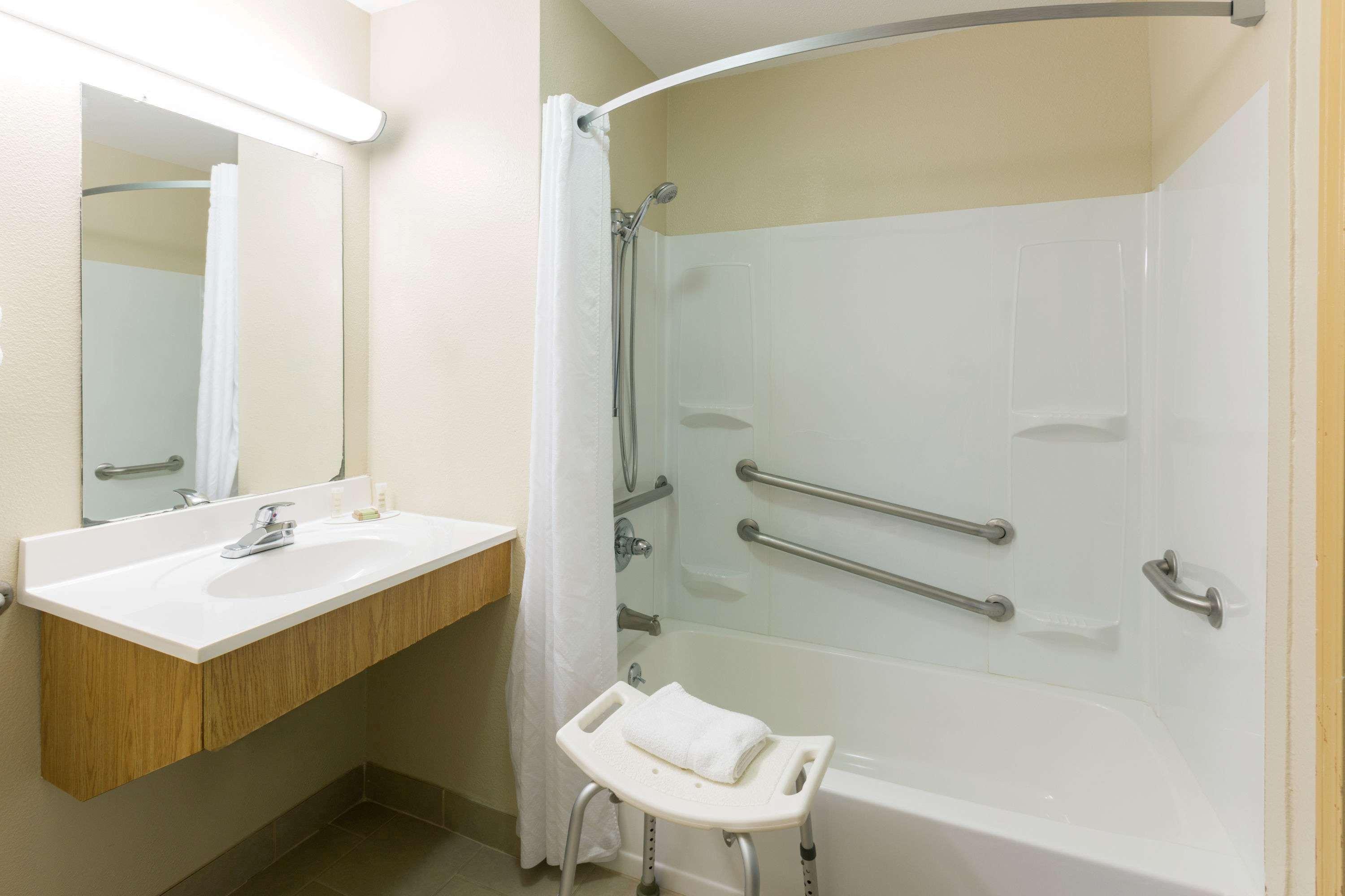 Hotel Super 8 By Wyndham Radcliff Ft. Knox Area Extérieur photo