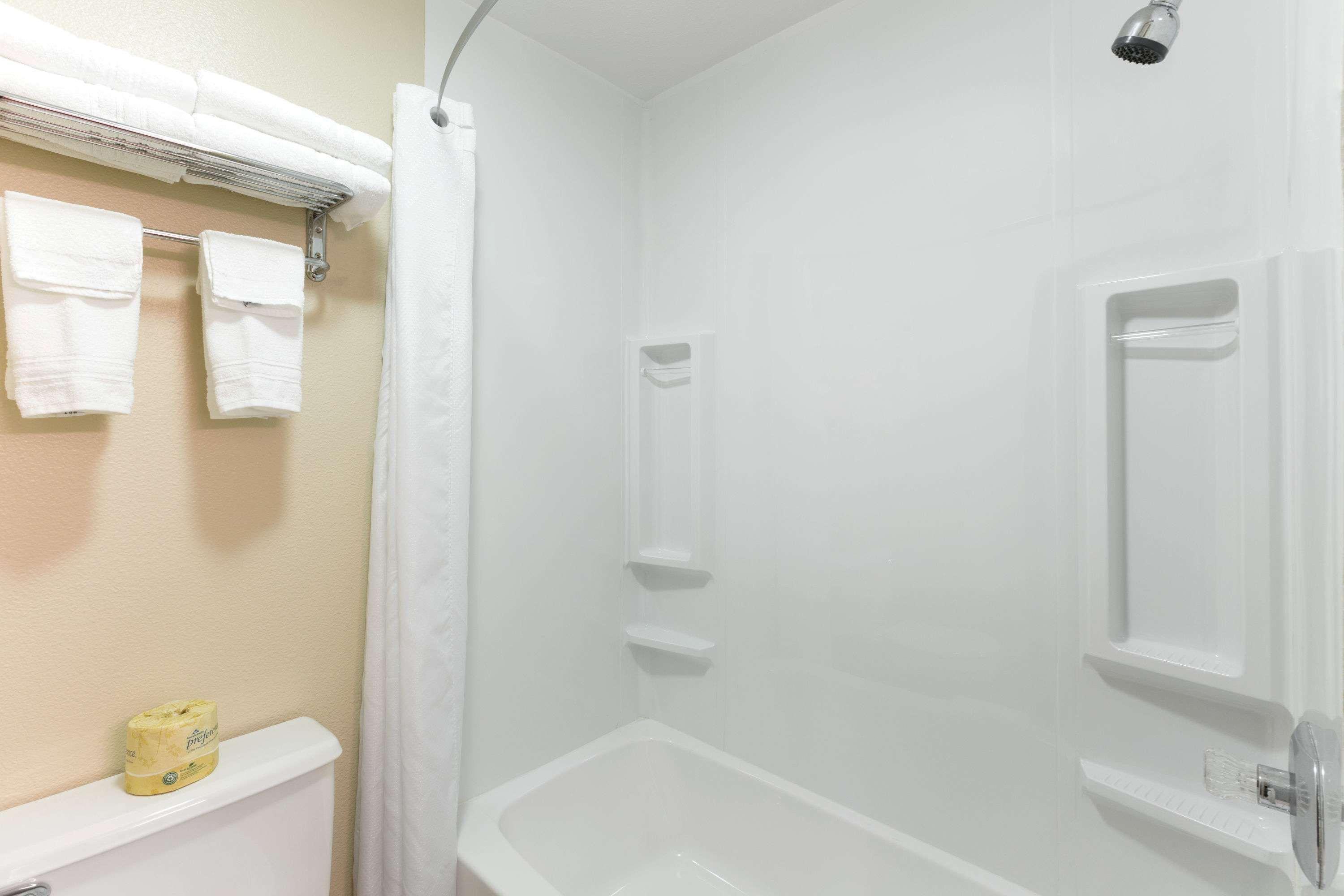 Hotel Super 8 By Wyndham Radcliff Ft. Knox Area Extérieur photo