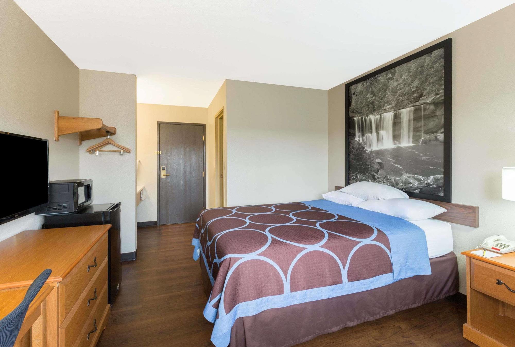 Hotel Super 8 By Wyndham Radcliff Ft. Knox Area Extérieur photo