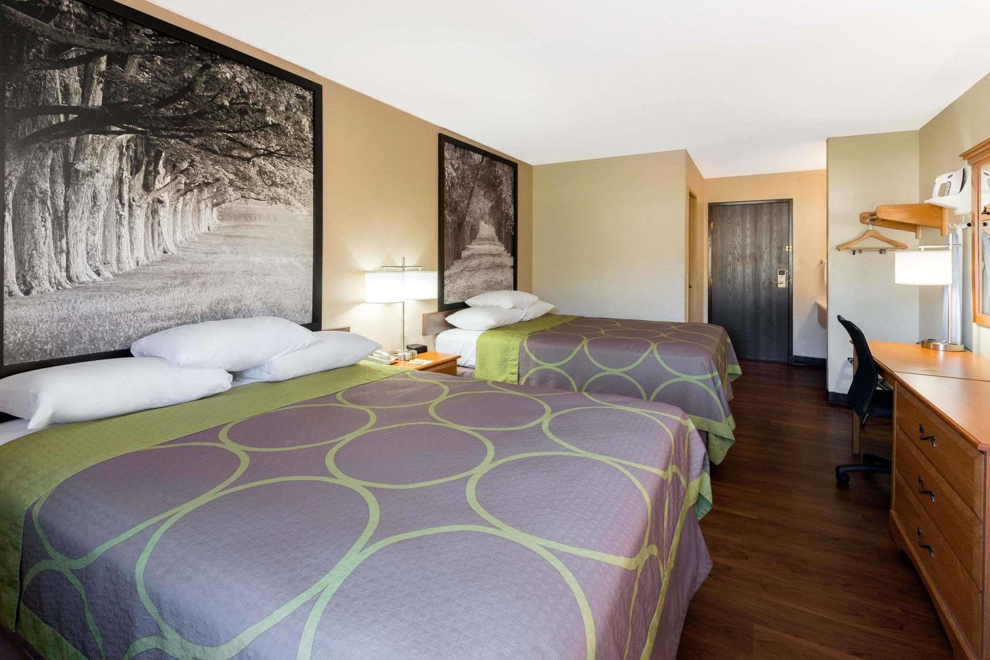 Hotel Super 8 By Wyndham Radcliff Ft. Knox Area Extérieur photo